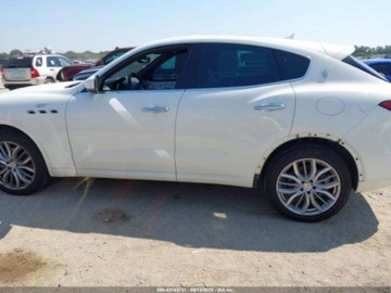 Maserati Levante 2022 Maserati Levante GT 2022 3.0l 3.0 Benzyna 345KM, zdjęcie 2