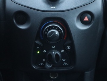 Toyota Aygo II Hatchback 5d 1.0 VVT-i 69KM 2016 Toyota Aygo 1.0 VVT-i, Salon Polska, VAT 23%, zdjęcie 13