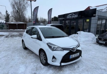 Toyota Yaris III Hatchback 5d Facelifting 1.0 VVT-i 69KM 2014 Toyota Yaris Toyota Yaris Benzyna 70KM