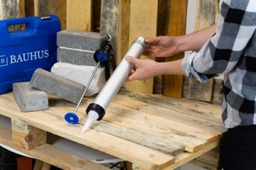 ПИСТОЛЕТ ДЛЯ СИЛИКОНОВЫХ МАСС, тюбик для герметиков 600мл