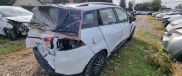 Renault Clio IV Grandtour  0.9 ENERGY Tce 90KM 2015 Renault Clio 2015r, 0.9 Benzyna. Uszkodzony tyl. Jezdzi Benzyna 90KM, zdjęcie 2