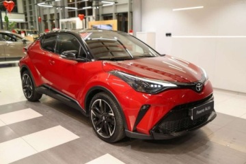 Toyota C-HR I Crossover Facelifting 1.8 Hybrid 122KM 2023 Toyota C-HR 1.8 Hybrid GPF GR Sport 1.8 Hybryda 122KM, zdjęcie 1