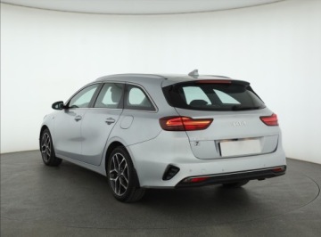 Kia Ceed III Kombi Facelifting 1.5 T-GDI 160KM 2022 Kia Ceed 1.5 T-GDI, Salon Polska, Serwis ASO, zdjęcie 3