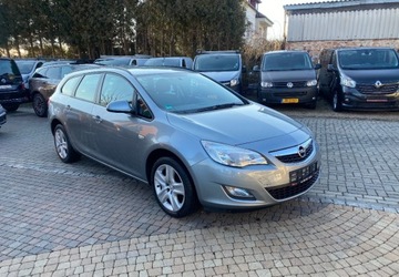 Opel Astra J Sports Tourer 1.4 Turbo ECOTEC 120KM 2011 Opel Astra Opel Astra 1.4 Benzyna 120KM, zdjęcie 2