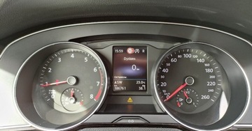 Volkswagen Passat B8 Limousine Facelifting 1.5 TSI EVO 150KM 2020 Volkswagen Passat 1.5 B 150 kM Klima Full LED Asystent Bliss Sterowanie Ge, zdjęcie 13
