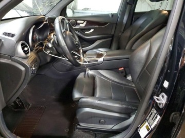 Mercedes GLC C253 2021 Mercedes-Benz GLC 2021 MERCEDES-BENZ GLC 300 4MATIC 2.0 Benzyna 250KM, zdjęcie 8