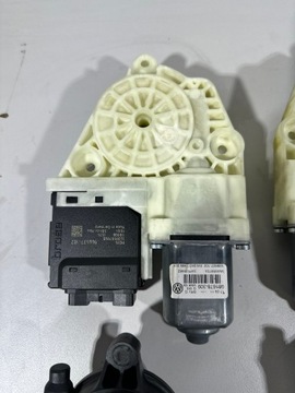 КОМПЛЕКТ ДВЕРНЫХ КОНТРОЛЛЕРОВ VW PASSAT B7 COMBI