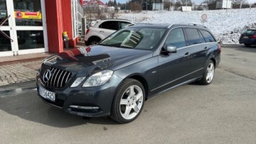 Mercedes Klasa E W212 Kombi 300 CDI BlueEFFICIENCY 231KM 2011 Mercedes-Benz Klasa E Bardzo ladny stan . 3,0 CDI Automat Pneomatyka 3.0, zdjęcie 14