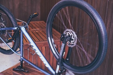 Молочный герметик для шин + шприц NRG