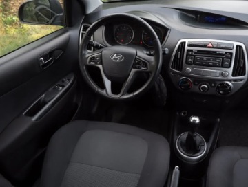 Hyundai i20 I Hatchback 5d Facelifting 1.2 DOHC 85KM 2012 Hyundai i20 1.2, Przejechał tylko 49163 KM, Klima, zdjęcie 6