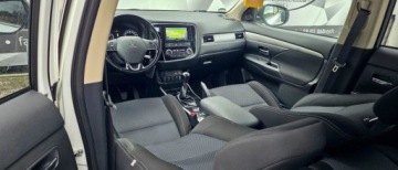 Mitsubishi Outlander III SUV Facelifting 2015 2.0 MIVEC 150KM 2016 Mitsubishi Outlander 2.0 150 KM Full Navi Kamera bezwypadkowy serwisowany, zdjęcie 14