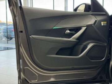 Peugeot 2008 II SUV 1.2 PureTech 130KM 2023 Peugeot 2008 Allure Pack ACC LED Kamera cofania Nawigacja CarPlayAndr, zdjęcie 10