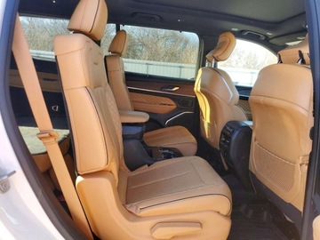 Jeep Grand Cherokee IV 2021 Jeep Grand Cherokee L Summit 2021 5.7 Benzyna 357KM, zdjęcie 11