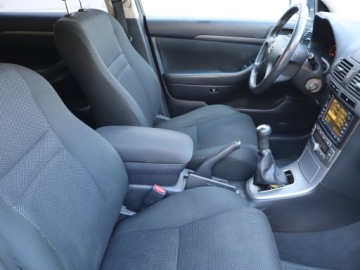 Toyota Avensis II Kombi 1.8 VVT-i 129KM 2007 Toyota Avensis 1.8 VVT-i, GAZ, Navi, Klima, zdjęcie 8