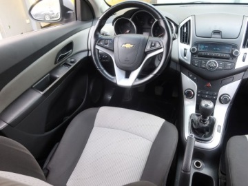 Chevrolet Cruze Hatchback 5d 1.6 16V DOHC 124KM 2012 Chevrolet Cruze 1.6 i 16V, Salon Polska, zdjęcie 6