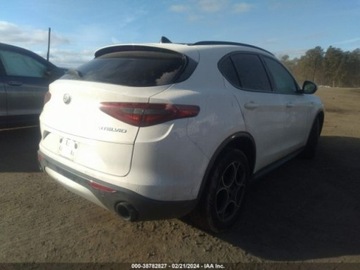 Alfa Romeo Stelvio SUV Facelifting 2.0 Turbo 280KM 2022 Alfa Romeo Stelvio 2022r., 4x4, 2.0L, zdjęcie 2
