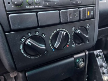 Volkswagen Passat B3 Sedan 2.0 115KM 1990 Volkswagen Passat Volkswagen Passat B3 Automat Sedan Welur Bordo Super Sta, zdjęcie 38