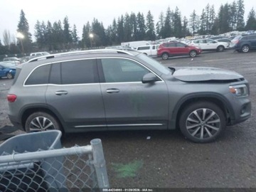 Mercedes GLB 2023 Mercedes-Benz GLB 250 2023 2.0 Benzyna 221KM, zdjęcie 6