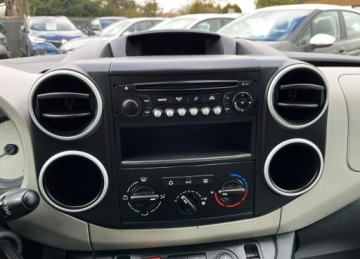 Peugeot Partner II Furgon L1 Facelifting 1.6 HDi 92KM 2013 Peugeot Partner Ledy / Bezwypadek / Oszczędny, zdjęcie 13