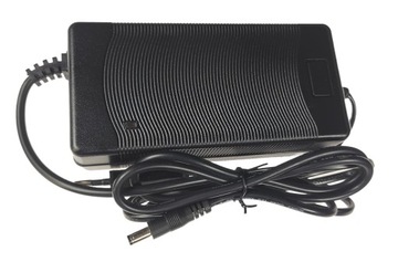 Kompaktowa ładowarka 67.2V (60V) 2A - rower, skuter, hulajnoga. Wtyk DC