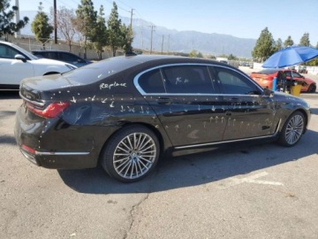 BMW Seria 7 G70 2022 BMW Seria 7 740 I 2022 3.0l 3.0 Benzyna 335KM, zdjęcie 3