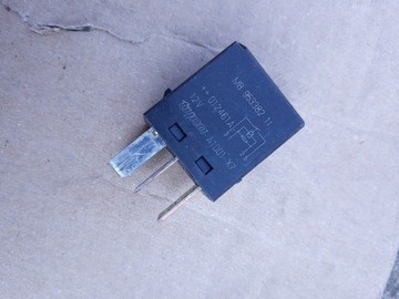 Przekaźnik MITSUBISHI Pajero Pinin 2001r