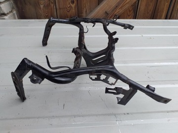 РАМКА ПЕРЕДНЕГО ФОНАРЯ HONDA CBR 1000F SC21E