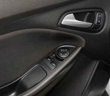 Ford Focus III Kombi Facelifting 1.0 EcoBoost 125KM 2018 FORD FOCUS IV KOMBI 1.0 125 KM / ZADBANY /, zdjęcie 29