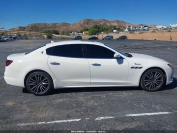 Maserati Quattroporte II 2022 Maserati Quattroporte Modena 2022 3.0l 3.0 Benzyna 424KM, zdjęcie 6