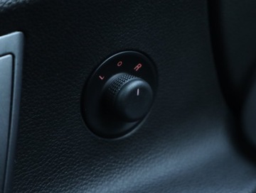 Opel Astra J Hatchback 5d Facelifting 1.6 Twinport ECOTEC 115KM 2014 Opel Astra 1.6 16V, Salon Polska, Klima, Tempomat, zdjęcie 17