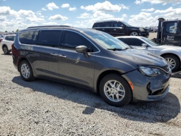 Chrysler Voyager V 2020 Chrysler Voyager 2020 r.,3,6 L LXI 3.6 Benzyna 287KM, zdjęcie 2