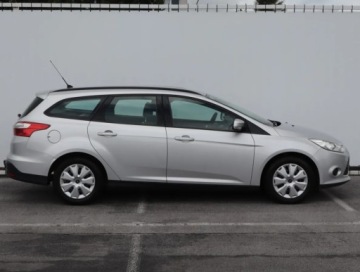 Ford Focus III Kombi Facelifting 1.6 TDCi 115KM 2014 Ford Focus 1.6 TDCi, Klima, Parktronic, zdjęcie 5