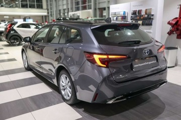 Toyota Corolla XII TS Kombi Facelifting 1.8 Hybrid 140KM 2023 Toyota Corolla 1.8 Hybrid Comfort 1.8 Hybryda 140KM, zdjęcie 3