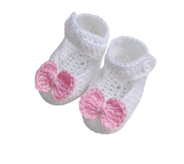 szydełkowe buciki białe z kokardką r.9cm chrzest prezent