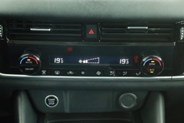 Nissan Qashqai III Crossover 1.3 DIG-T MHEV 158KM 2023 Nissan Qashqai 1.3 DIG-T MHEV, Salon Polska, zdjęcie 9