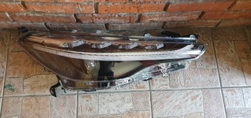 TOYOTA COROLLA CROSS LAMPA PRAWA FULL LED ŁADNA