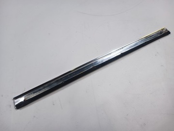 Правая хромированная полоса над окном Mercedes SL R107.