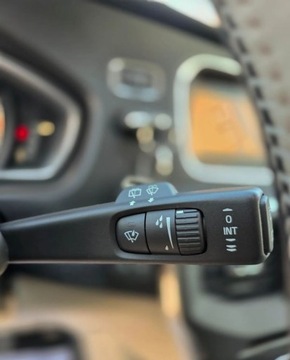 Volvo V40 II Hatchback Facelifting 1.5 T3 152KM 2017 Volvo V40 T3 AUTOMAT 1-Wl Salon Polska 2xOpony 1.5 Benzyna 152KM, zdjęcie 30