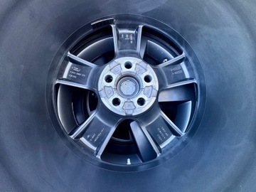 ALU RÁFKY LAND ROVER NEW DEFENDER L663 ORIGINÁLNÍ ZIMNÍ 20 JAKO NOVÉ 7.5MM