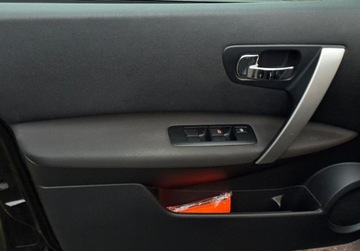 Nissan Qashqai I Crossover Facelifting  1.6 117KM 2012 Nissan Qashqai 1.6 117KM Kamera360 CLIMATRONIC PANORAMA Bezwypadkowy Serwis, zdjęcie 33