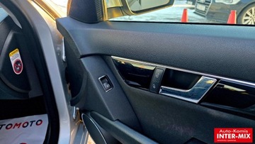 Mercedes Klasa C W204 2007 Mercedes-Benz Klasa C 220CDI 170 km niski przebieg 2.1 Diesel 170KM, zdjęcie 29