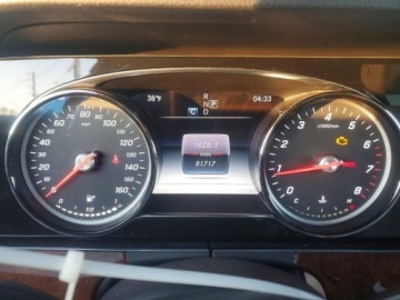 Mercedes Klasa E W213 2018 Mercedes-Benz Klasa E 2018 MERCEDES-BENZ E 300 4MATIC 2.0 Benzyna 241KM, zdjęcie 8