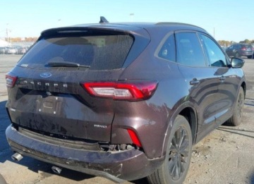 Ford Kuga III 2023 Ford Kuga 2023, 2.0L, 4x4, ST-LINE ELITE, od ubezpieczalni 2.0 Benzyna, zdjęcie 6