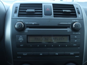 Toyota Corolla X Sedan 1.4 D-4D 90KM 2007 Toyota Corolla 1.4 D-4D, Salon Polska, zdjęcie 12