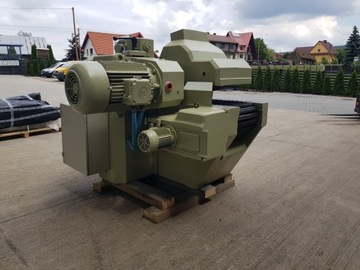 Гусеничная многопильная машина Cosmec 400 25/22