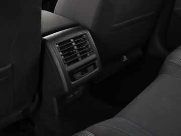 Volkswagen Golf VIII GTE 1.4 Plug-In Hybrid 245KM 2021 Volkswagen Golf PHEV full LED navi czujniki, zdjęcie 38