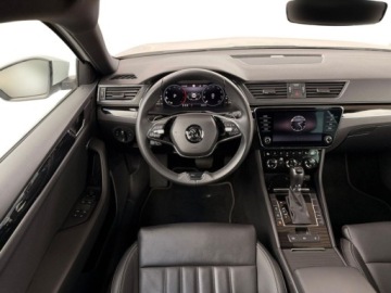 Skoda Superb III Kombi Facelifting 2.0 TDI SCR 200KM 2023 Skoda Superb Bezwypadkowy Bogate wyposazenie faktura VAT 2.0 Diesel, zdjęcie 9