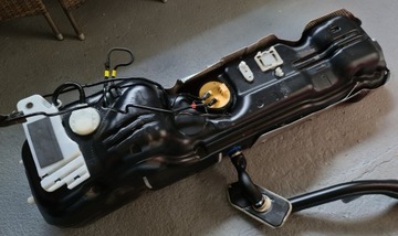 NÁDRŽ PALIVA MOVANO B NV400 2.3DCI BITURBO