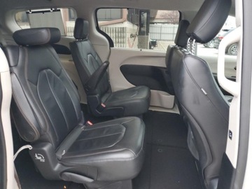 Chrysler Pacifica II 2017 Chrysler Pacifica Touring L 2017 3.6l 3.6 Benzyna 287KM, zdjęcie 10