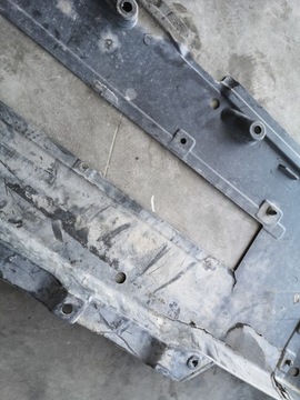 КРЫШКА ШАССИ AUDI A4 B6 ПРАВАЯ 8E0825208C